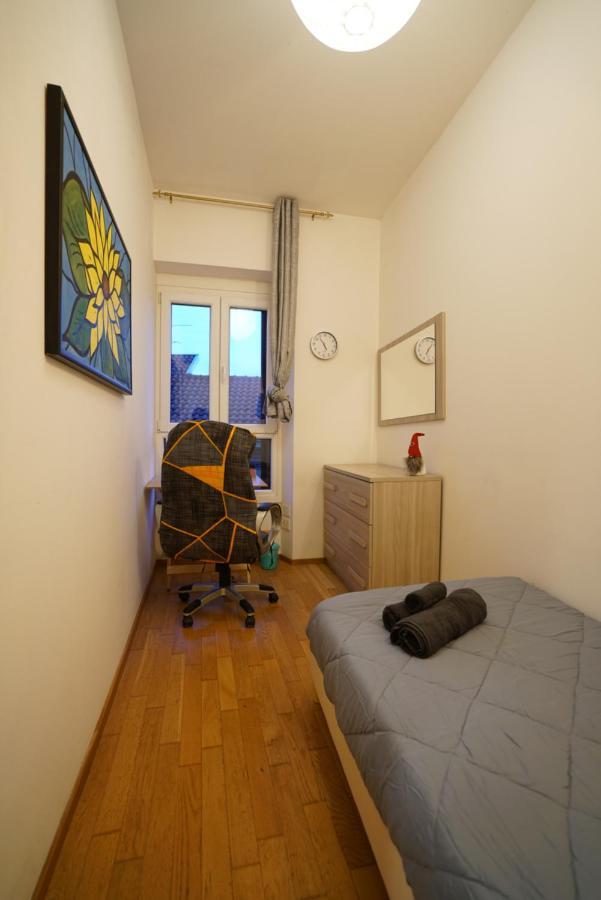 Fast Wifi E Netflix -- Centro Di Rho Vicino Stazione Apartment Exterior foto