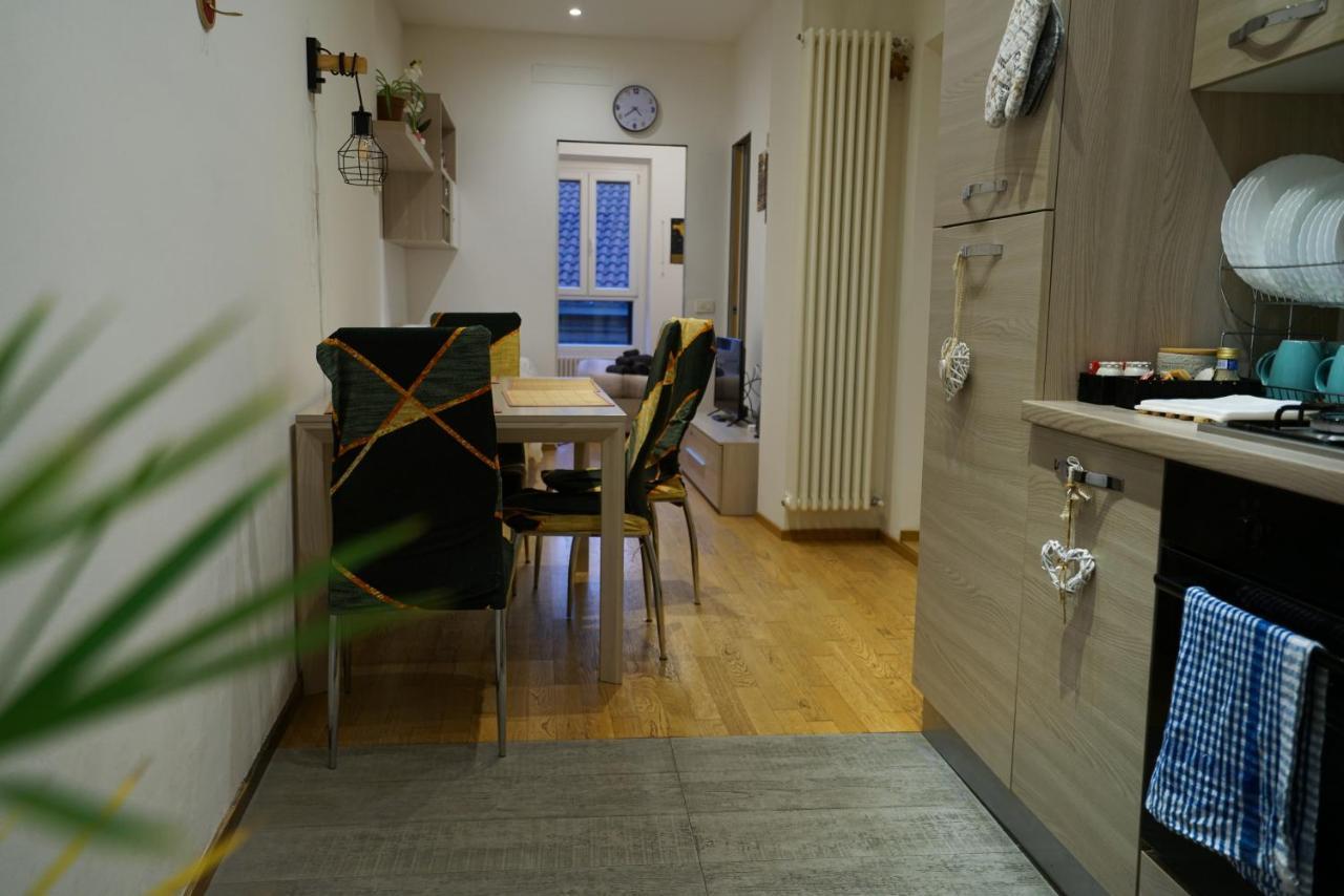 Fast Wifi E Netflix -- Centro Di Rho Vicino Stazione Apartment Exterior foto