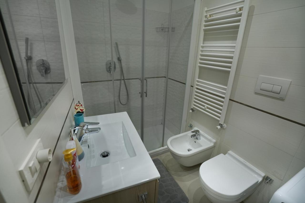 Fast Wifi E Netflix -- Centro Di Rho Vicino Stazione Apartment Exterior foto